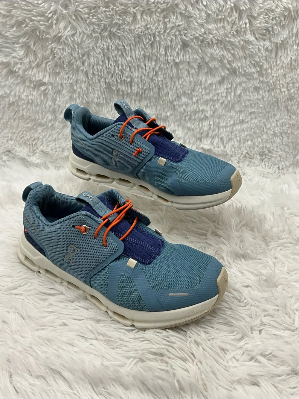 OC On Cloud Sneakers Size Y5 Unisex Blue w/ Orange Laces Running Shoe Swiss Eng.